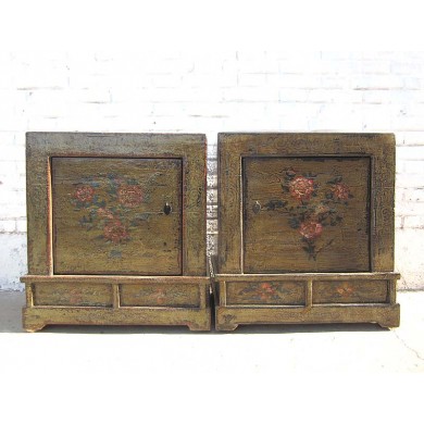 Mongolei zwei Nachttische Kommoden Paar used Optik dunkles vintage Holz florale Bemalung