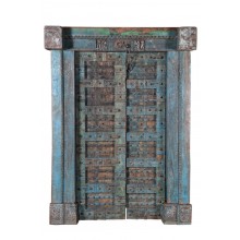 Holzgeschnitzte blaue Tür mit massivem Rahmen 
