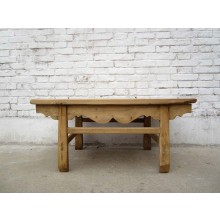 China Shanxi um 1860 kleiner traditioneller Tisch aus hellem Pinienholz