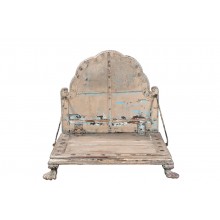 Indien niedriger quadratischer Stuhl Bajot geschnitzte Dekore Rajasthan 1925